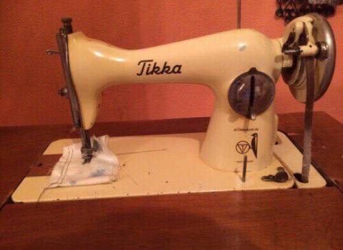 Продается швейная машинка TIKKA с ножным управлением