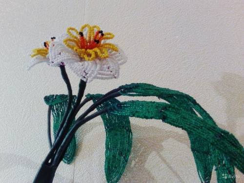 вечно цветущее растение - “СУПЕР“ изготовлено из бисера