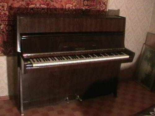 пианино PETROF 