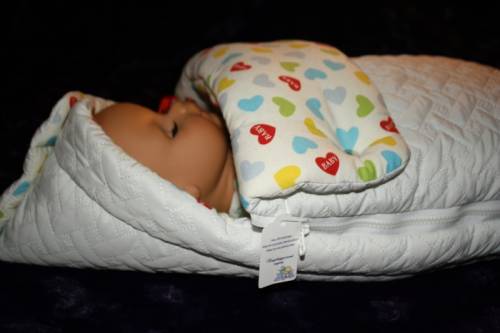 Конверты для новорожденных .Одеяла, подушки пледы и пр.