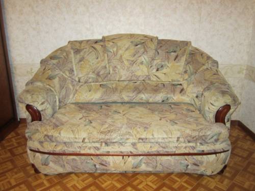 Мебельный гарнитур (диван   два кресла)