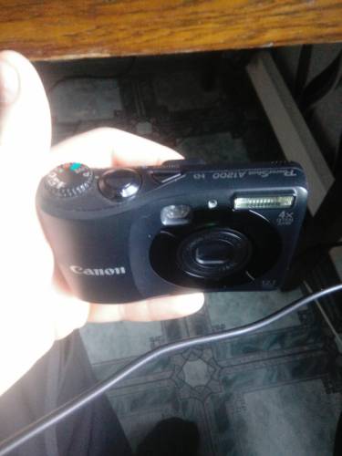 Цифровой фотоаппарат Canon 