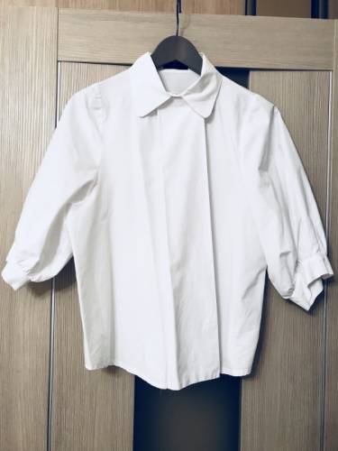 Рубашки и блузки новые, хлопок. Италия. 44 размер