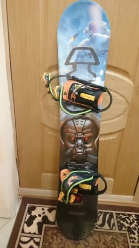 Комплект для сноубординга: доска 157 см, ботинки 7,5, крепления, чехол