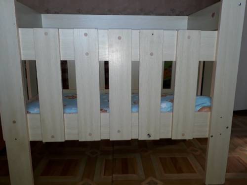 Детская кроватка для маленькой квартиры