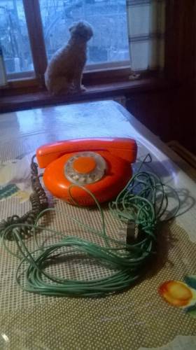 телефон  проводной с удлинителеи