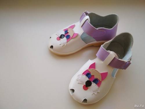 Новые сандалии на девочку (26 размер - 16,5 см по стельке), Россия