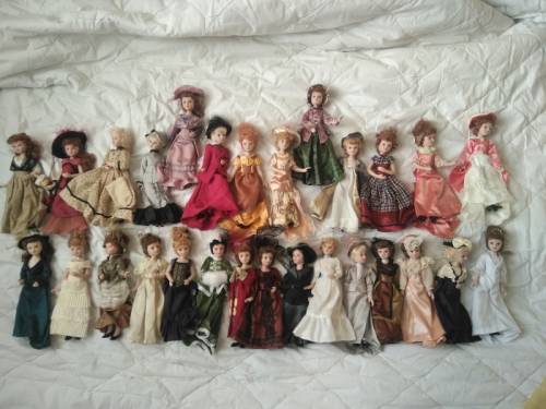 Продам фарфоровых кукол