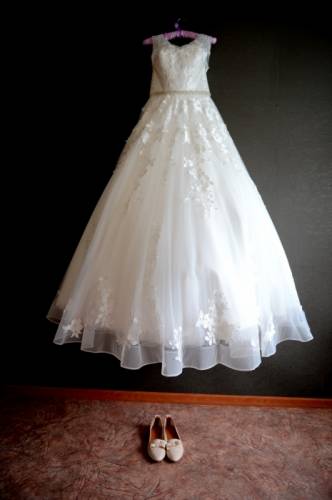 Свадебное платье, цвет айвори, разм. 46-48.