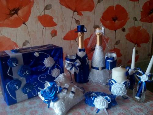 Продам свадебный набор в синим цвете из 10 предметов