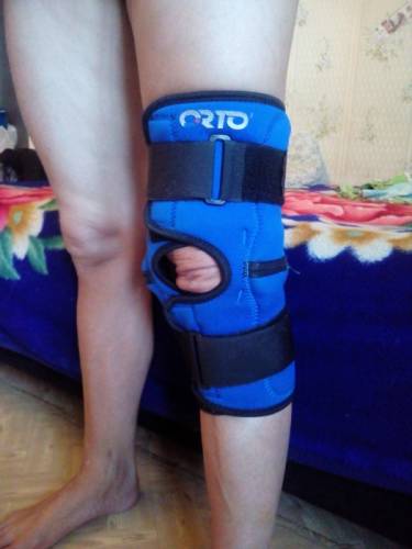 Ортопедический наколенник для восстановления коленного сустава