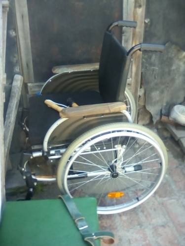 продам инвалидную коляску