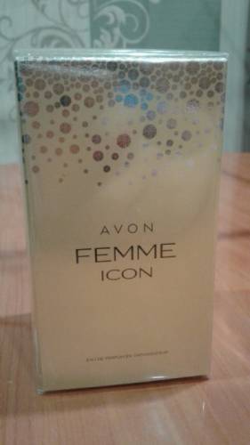  Парфюмерную воду Avon Femme Icon, 50 мл