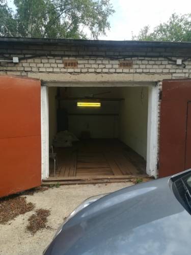 Продаю кирпичный гараж
