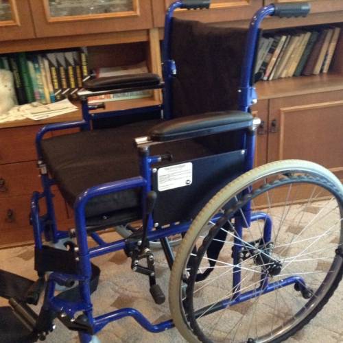 Кресло-коляска для инвалидов