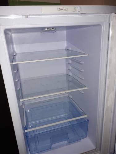 Продам холодильник бирюса ещё на гарантии