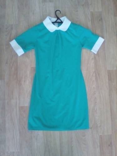 Продам Зеленое платье размер 44