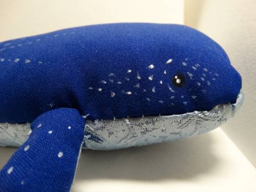 Игрушка синий кит