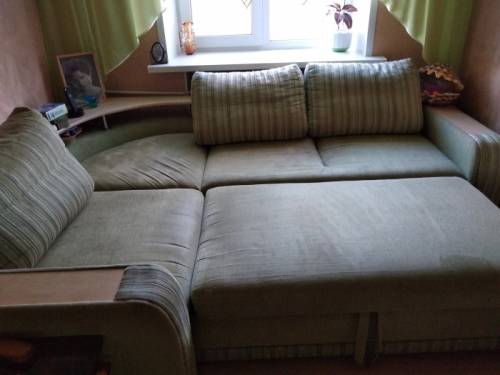 Продам угловой складной двух спальный диван