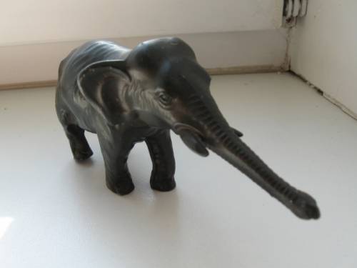 Продам старинную статуэтку, слон, металл