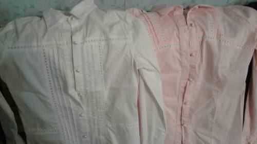 Продам школьные нарядные блузки для девочки 10-13 лет
