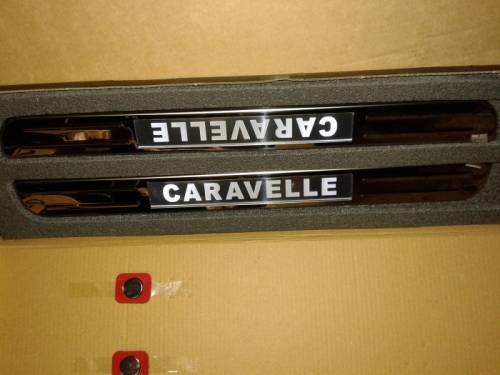 Накладки на пороги с подсветкой и надписью VW T5 Caravela