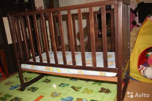 Детская кроватка,матрасик, комплект постельного белья,(новое) защита, балдахин