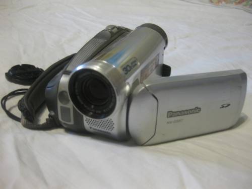 Видеокамера  аналоговая Panasonik  NV-GS57