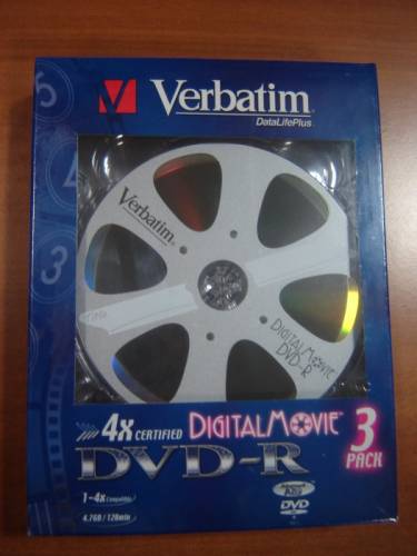 Комплект из трех дисков DVD-R.
