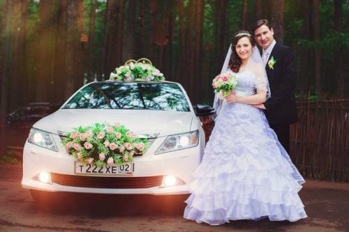 Свадебные украшения в Уфе, Кольца букеты для машин, Украшения свадебных авто.