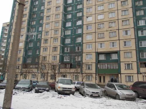 Сдается однокомнатная квартира у метро Ладожоская. 
