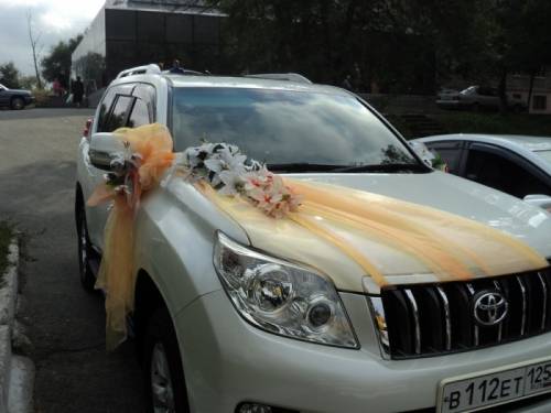 Украшение на свадебное авто
