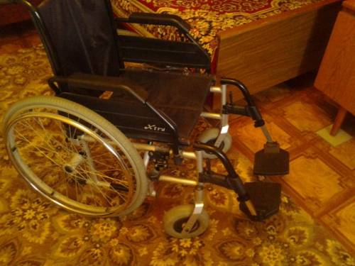 Продам инвалидное кресло-коляску