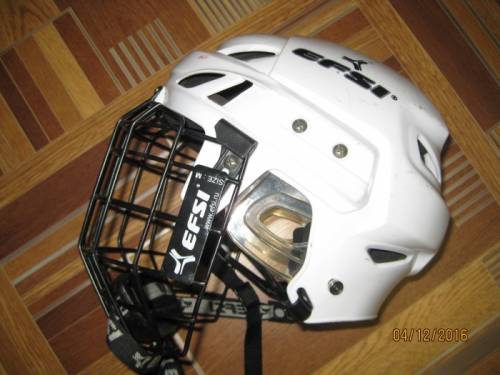 Шлем хоккейный с маской детский б/у