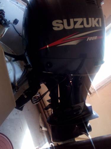 Продаю лодочный мотор Suzuki DF 140