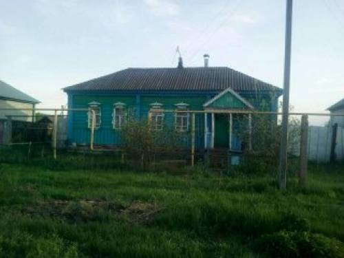 продам дом (можно под дачу) в с. Чесменка Бобровского района Воронежской области