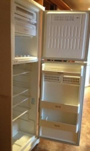 холодильник Stinol 110 L