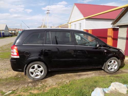  › Модель ­ Opel Zafira