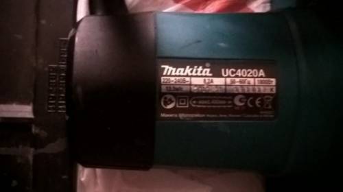 продаю электро-пила Makita UC 4020A