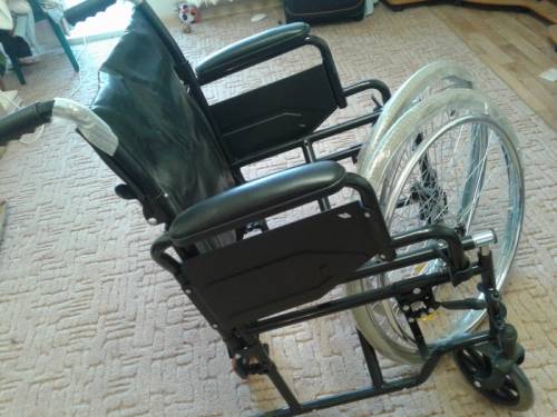 Продаю НОВУЮ инвалидную коляску 