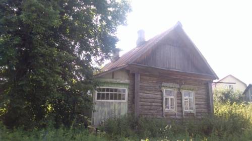 Продается деревянный дом в деревне с землей 50 соток