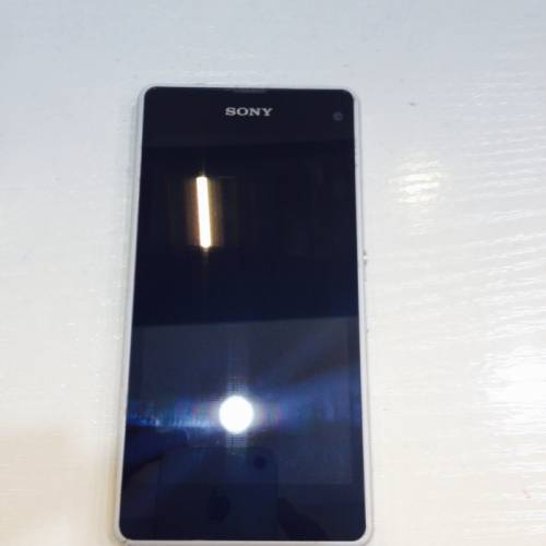 Телефон Sony Xperia z1