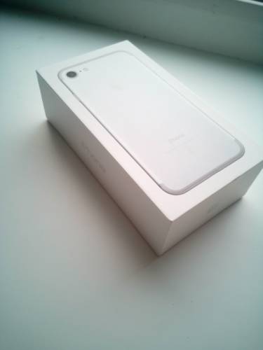 Продам Apple iPhone 7 32Gb