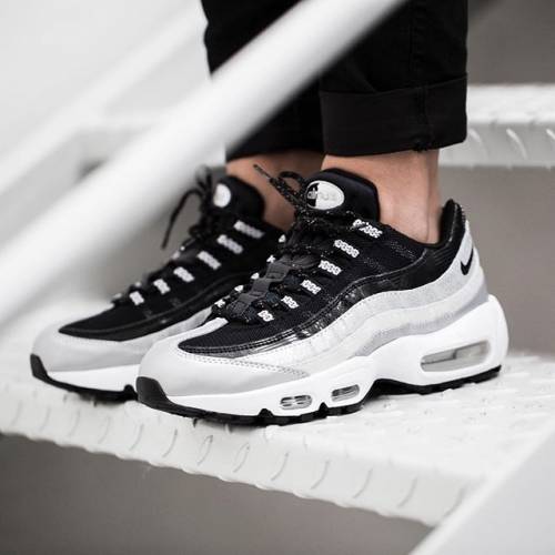 Air max 95 бело-черные