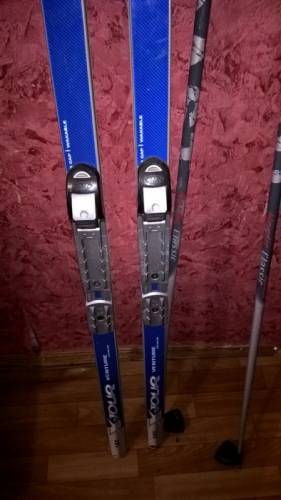 2 комплекта лыж 160 и 120 см