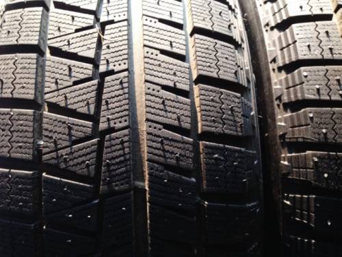 новая зимняя резина комплект 4шт bridgstone blizak revo gz  215/60R17