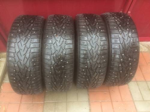 Nokian  Hakapiliitta 7 R16