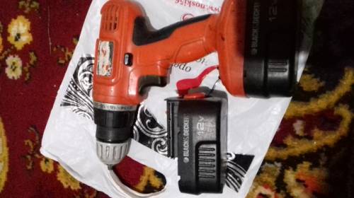 продам шуроповерт black decker