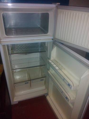Холодильник,возможен на запчасти 