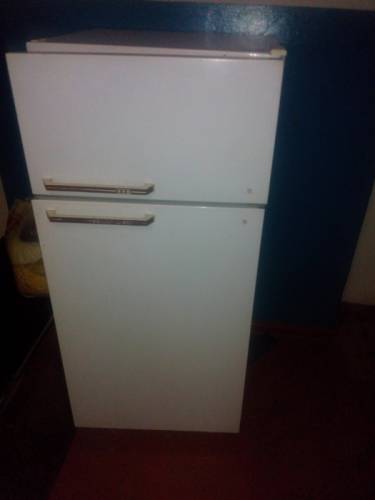 Продаётся б/у холодильник
